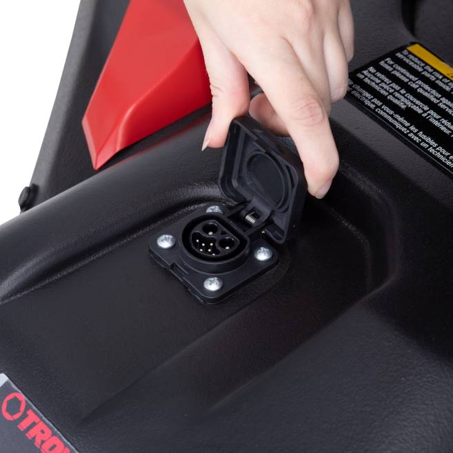 Rasenmäher | ZRTR3 Akkubetriebener kompakter Aufsitzmäher TB30E XP Troy-Bilt